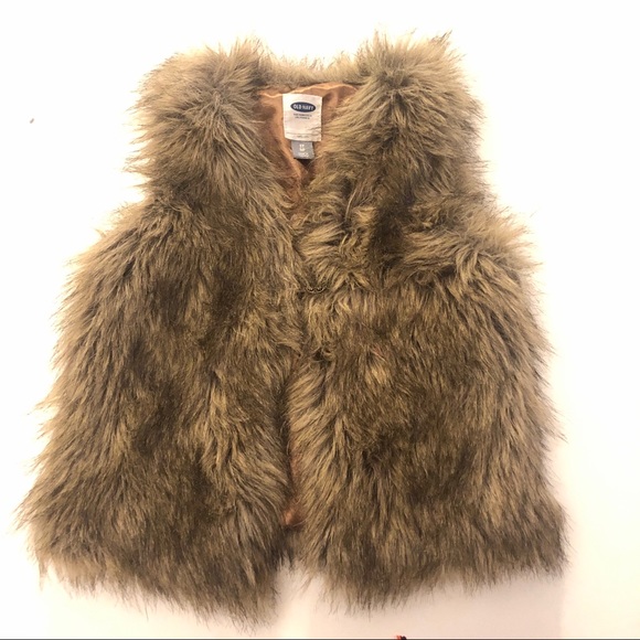 Old Navy faux fur vest - Picture 7 of 13